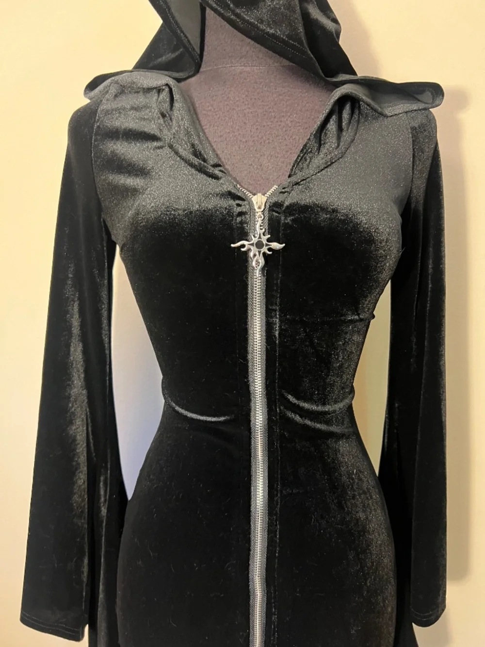 Dark in Love Velvet Cat Ear Dress - Picture 3 of 11